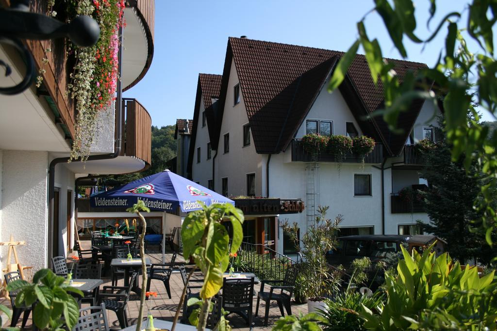 Landidyll Hotel Zum Alten Schloss Kirchensittenbach Exterior foto